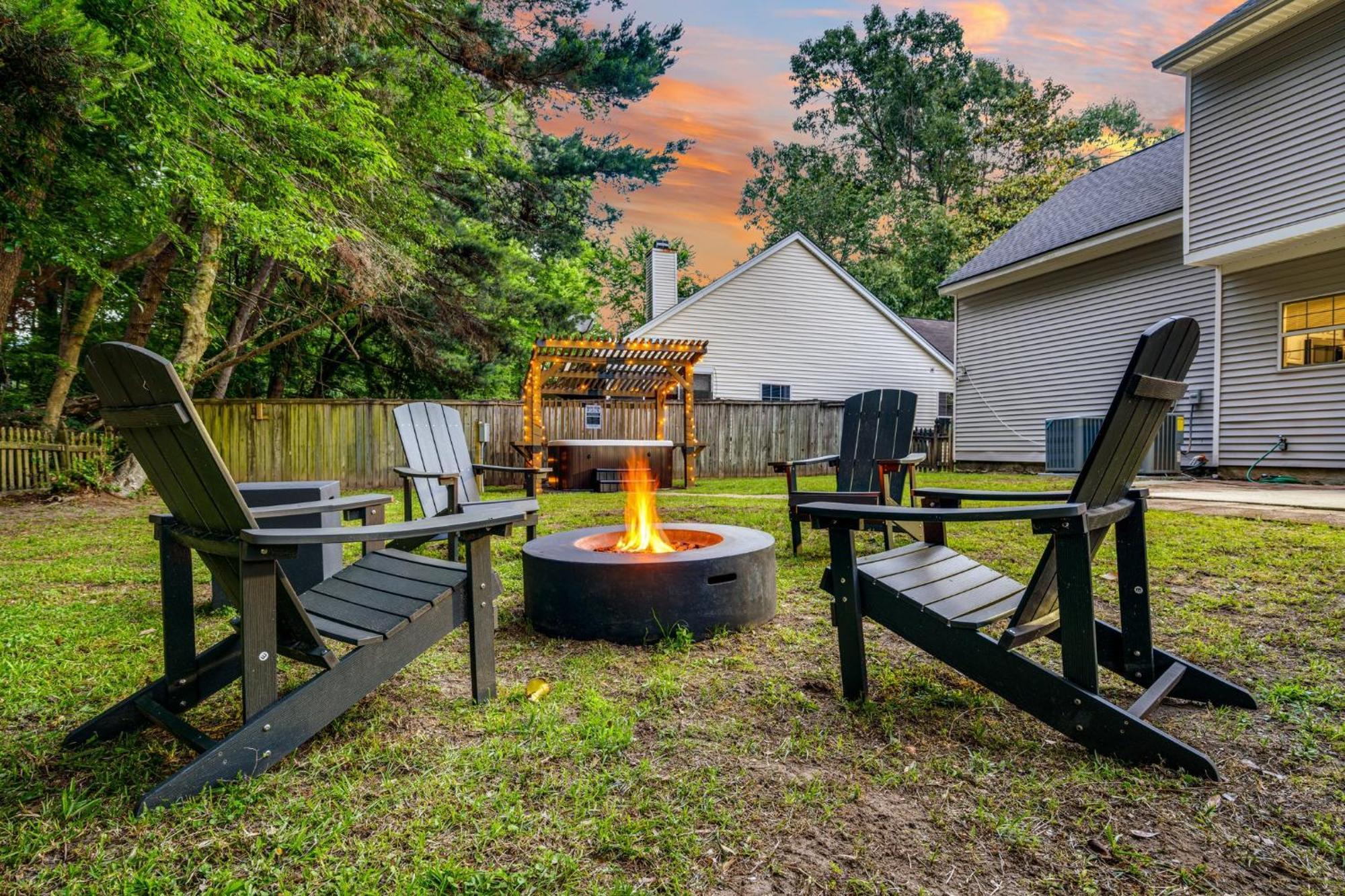 Lowcountry Haven - Game Rm + King Bds, Mins 2 Dwtn Charleston Exterior photo